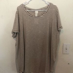 Cream and brown H&M basic t shirt